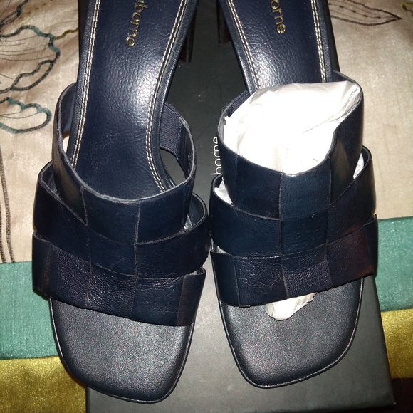 Shoes - Picture 5 of 5